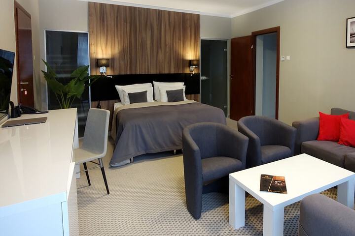 Room 19 of 74