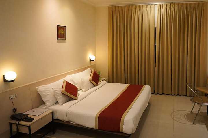 Room 15 of 36