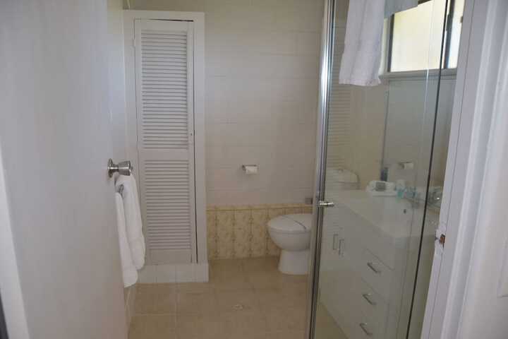 Room 32 of 51