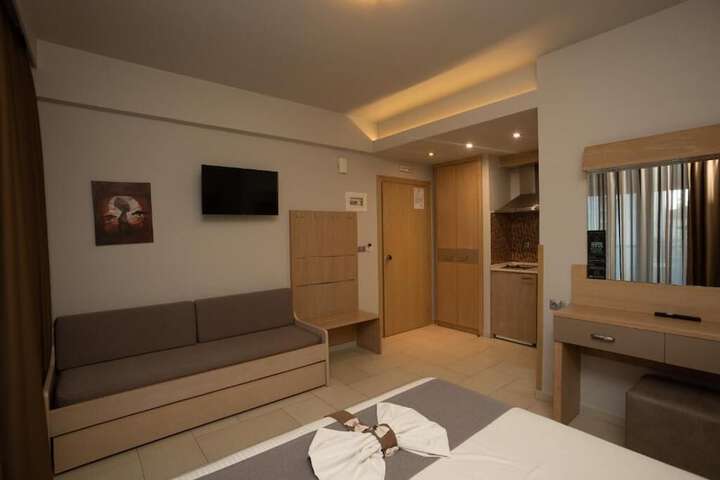 Room 20 of 38