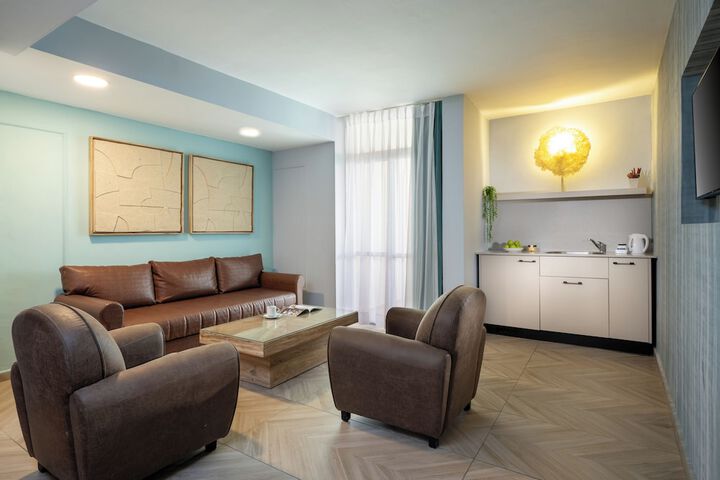 Room 50 of 108
