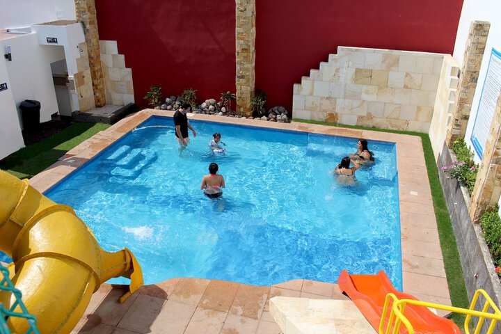 Pool 40 of 65