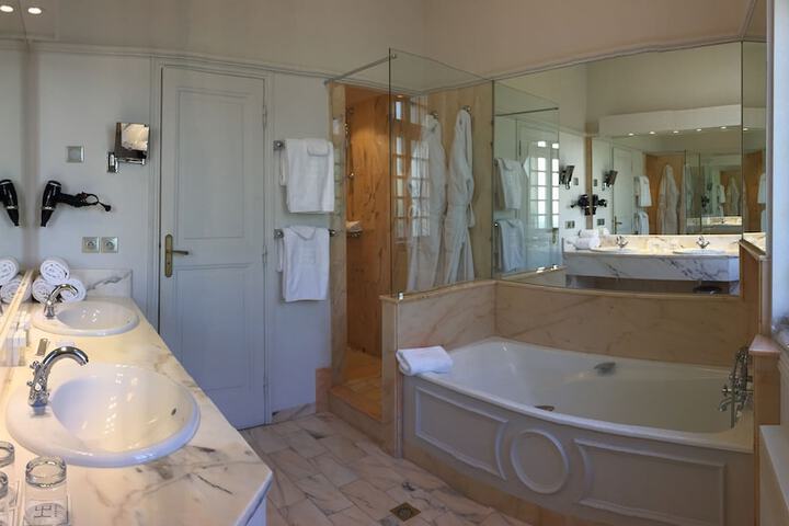 Bath Interior