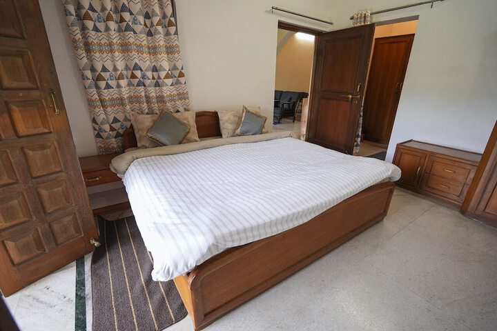 Room 10 of 60