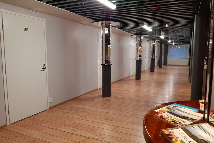 Ballroom/Hall 35 of 37