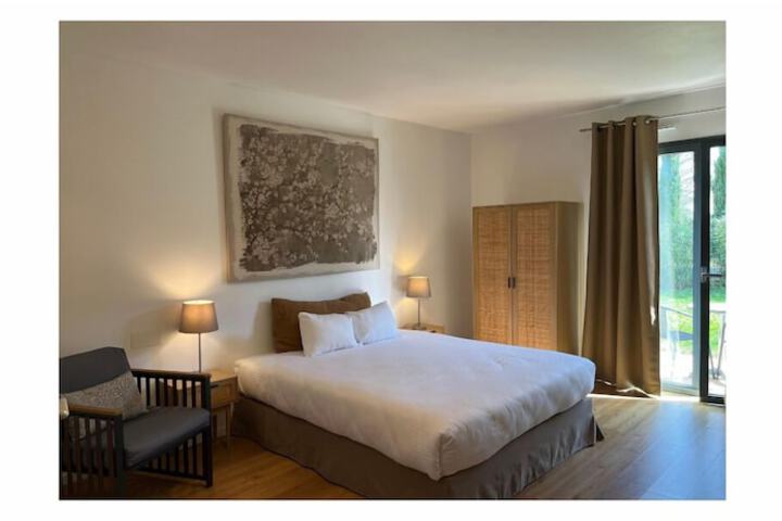 Room 21 of 57