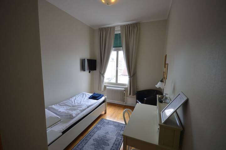 Room 37 of 57