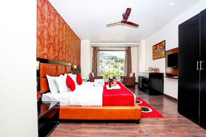 Room 5 of 35