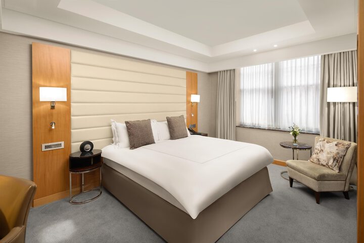 Room 43 of 114