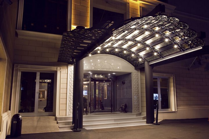 Hotel 53 of 64