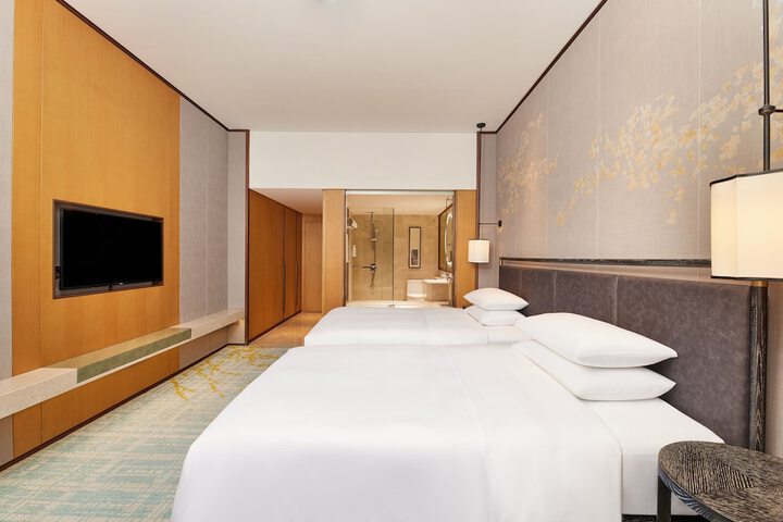 Room 5 of 46