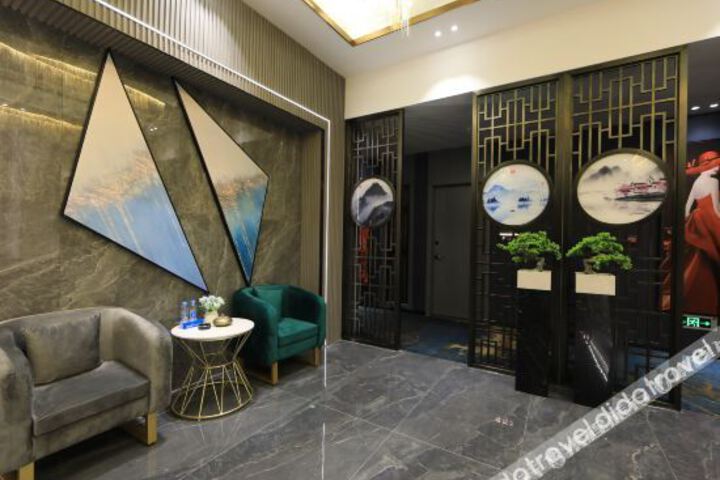 Hotel Interior 8 of 25