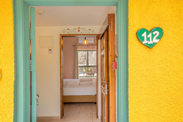 Room 6 of 30