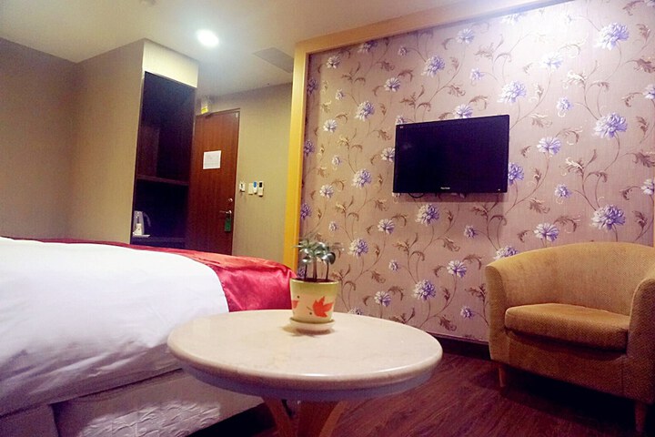 Room 33 of 67