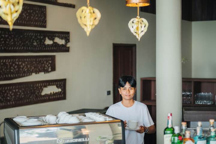 Dining 123 of 144