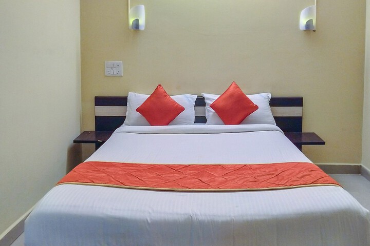 Room 8 of 13
