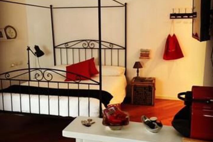 Room 9 of 29