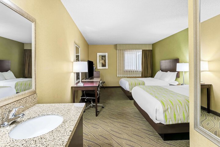 Room 14 of 32