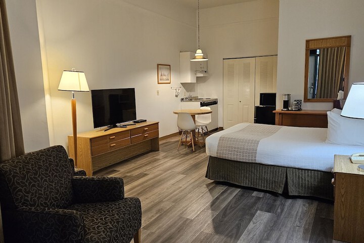 Room 9 of 44