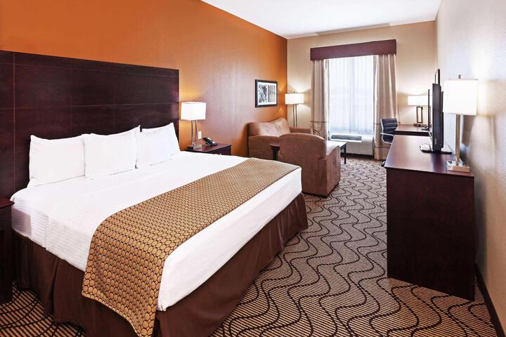 1 King Bed (8 of 11)