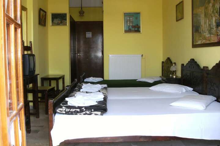Room 13 of 29