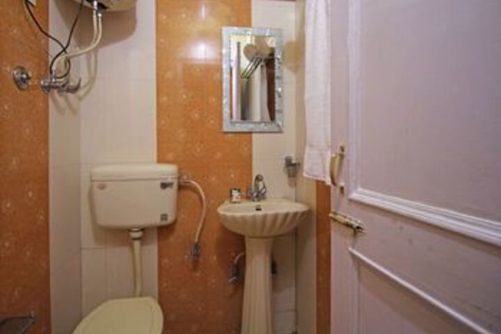 Room 4 of 23
