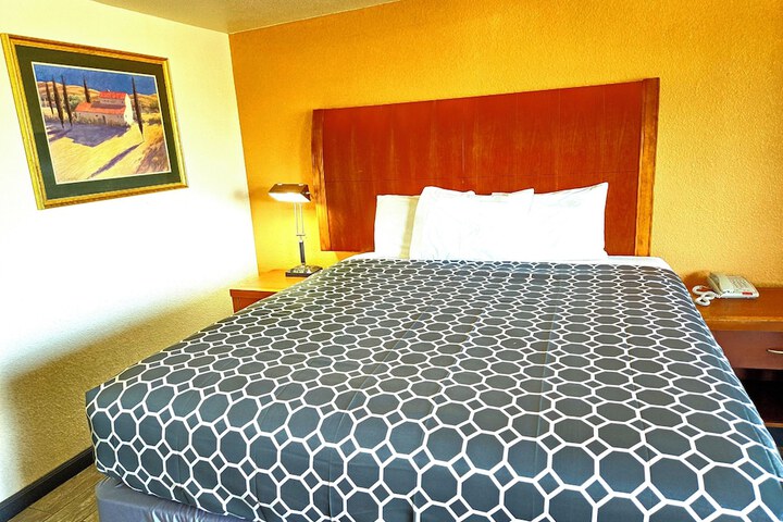 Single Queen Size Bed (4 of 11)