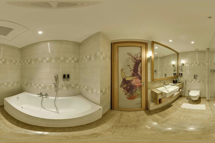 Room 15 of 52