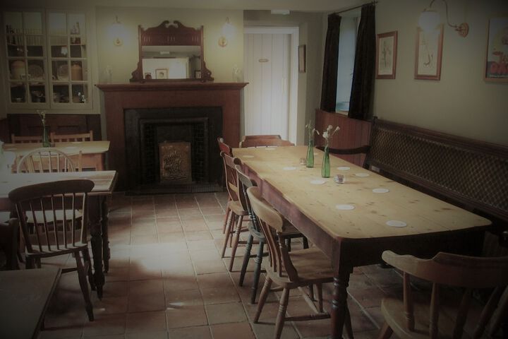 Dining 19 of 26