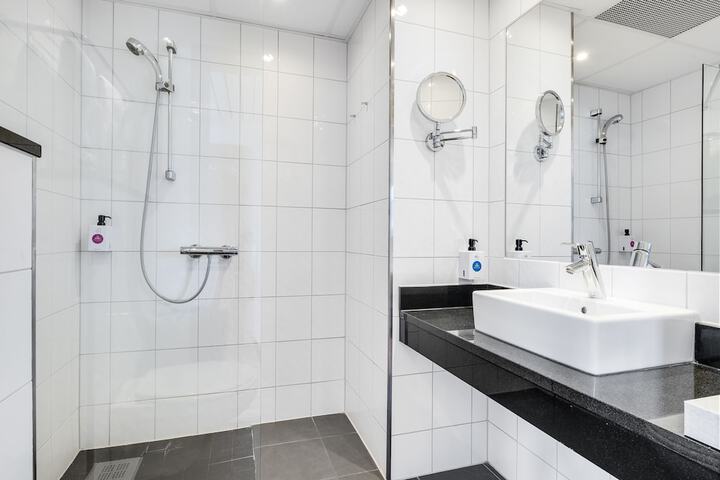 Clean Restrooms