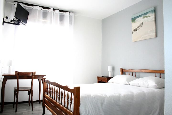 Room 9 of 25