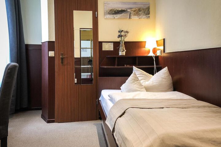 Room 19 of 41