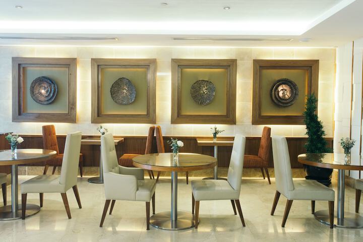 Hotel 4 of 110
