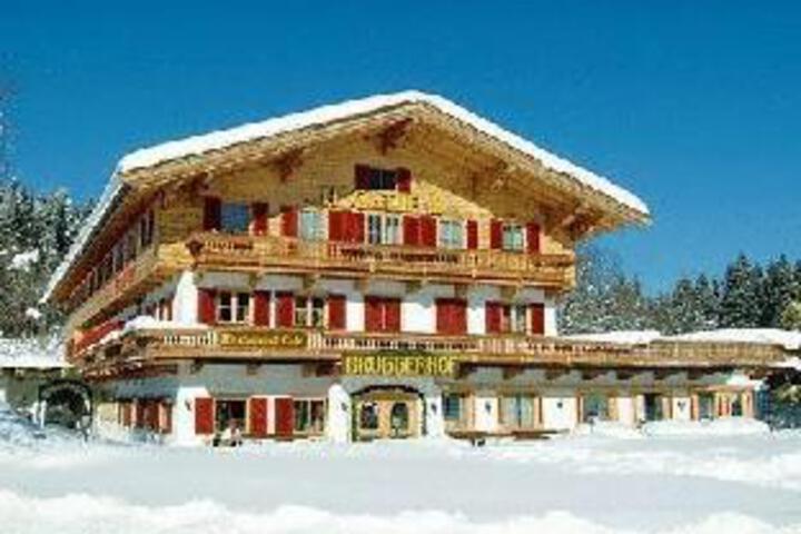 Bruggerhof - Camping Restaurant, Hotel