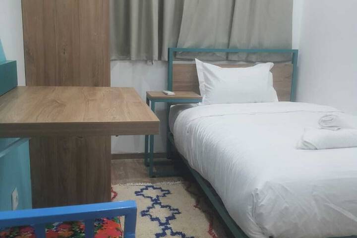 Room 9 of 18