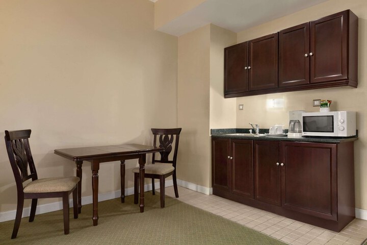Room 20 of 90