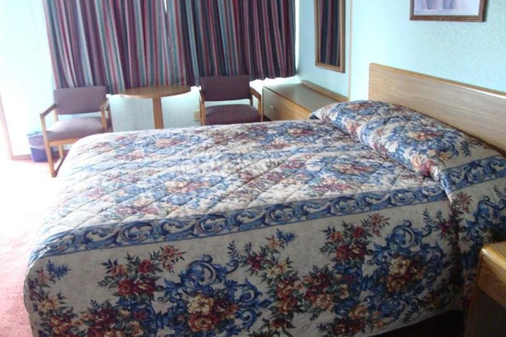 Room 3 of 4