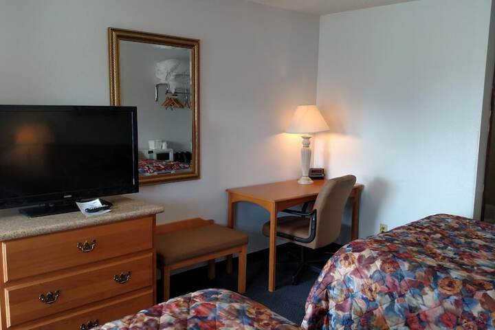 Room 10 of 29