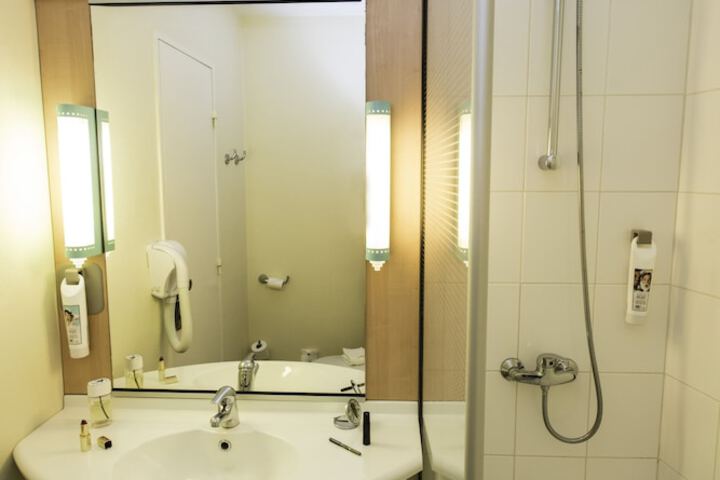 Room 21 of 60