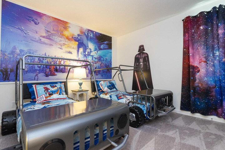 Room 12 of 40