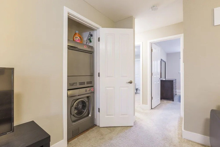 Room 5 of 13