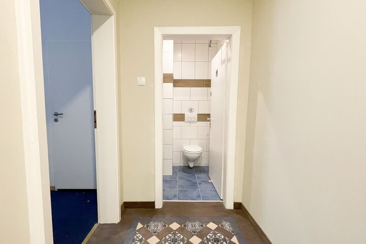 Room 158 of 194