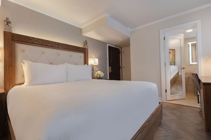 Luxury Double Bed (7 of 16)