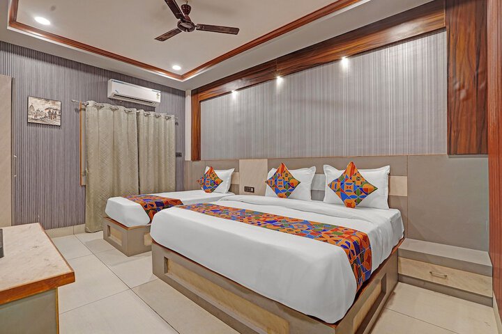 Room 15 of 30