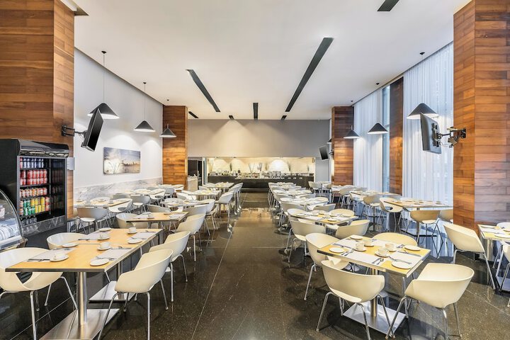 Dining 59 of 78