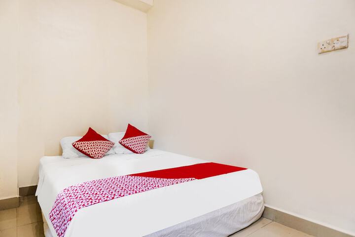 Room 15 of 25