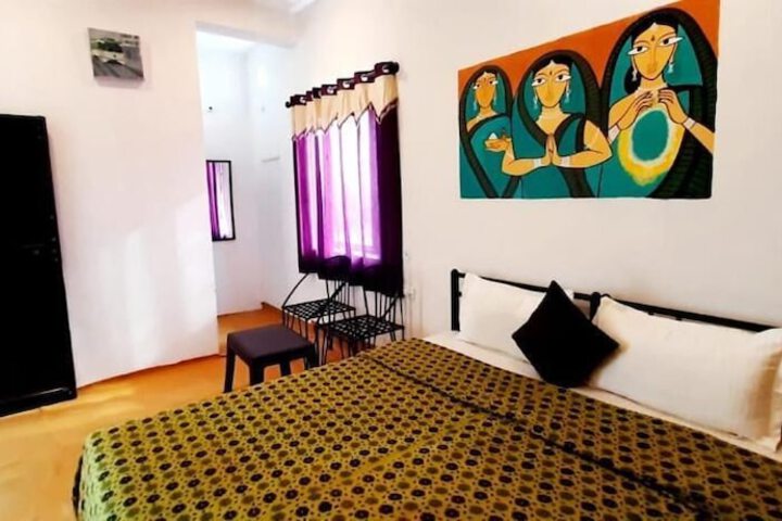 Room 3 of 13