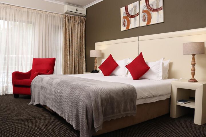 Room 15 of 48