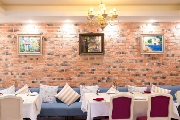 Dining Photos