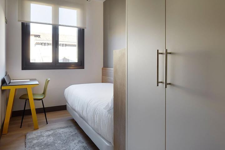 Room 15 of 39